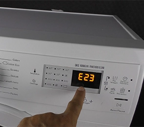 Cosa significa e cosa fare in caso di errore E23 lavatrice Electrolux