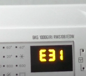 Cosa significa e cosa fare in caso di errore E31 lavatrice Electrolux.