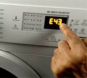 Errore E40, E41, E42, E43, E44, E45 lavatrice Electrolux, cosa fare