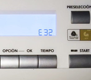 Codici di errore visibili sul display delle lavatrici Aeg
