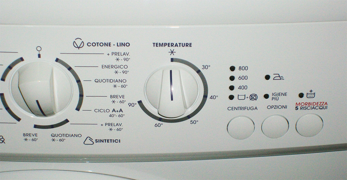 Programmatore elettronico.