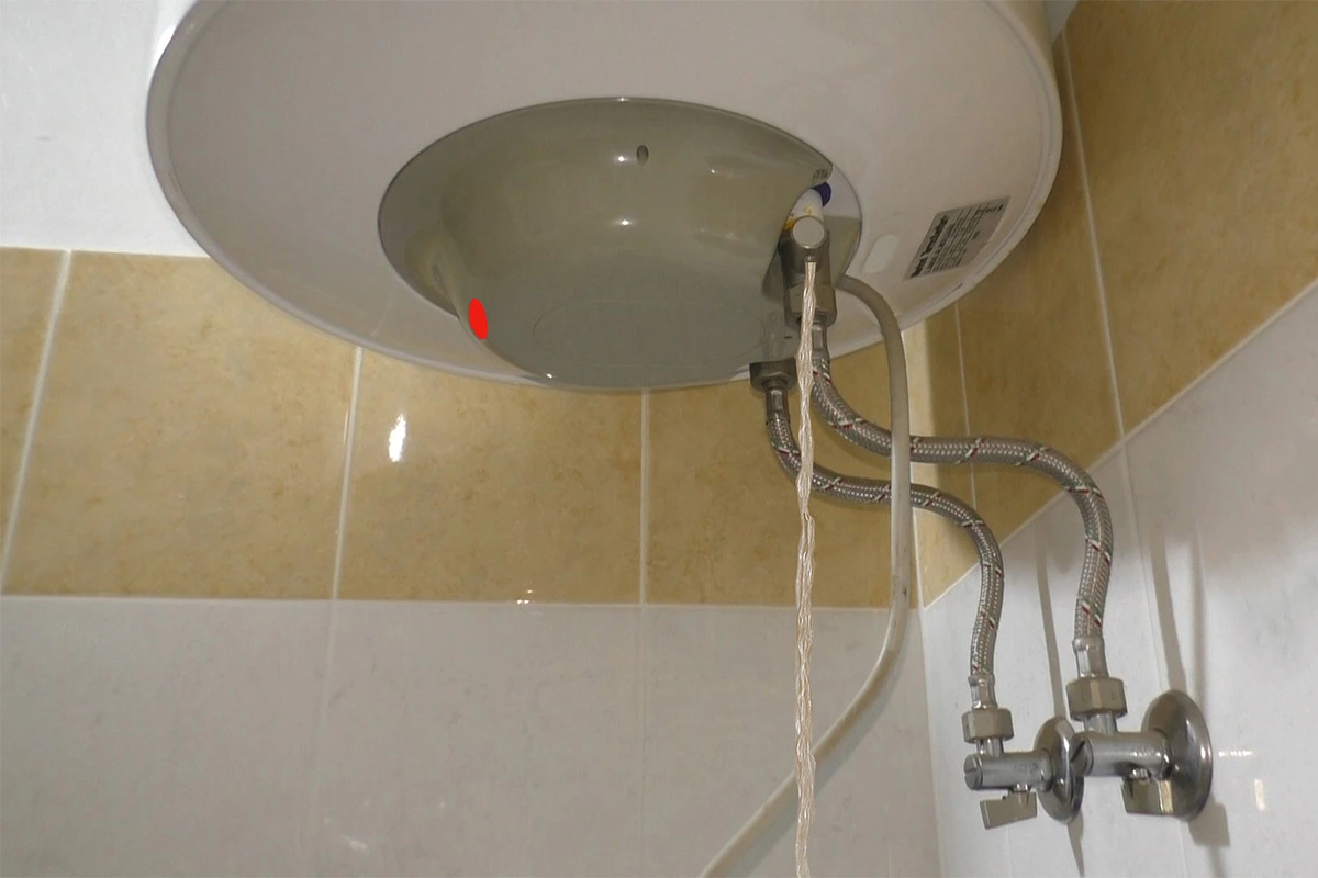 valvola di sicurezza scaldabagno perde acqua